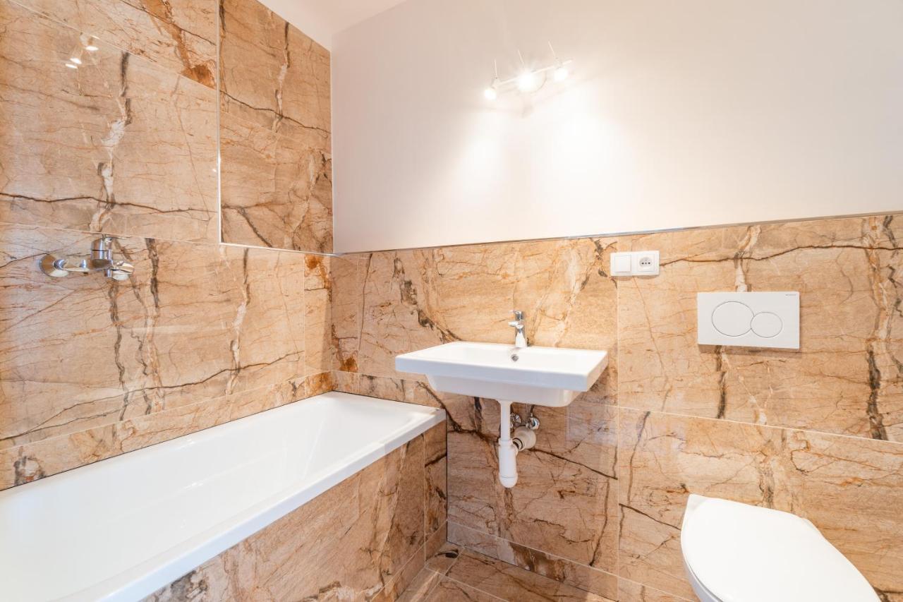 Penthouse # 81 With Panoramic View In Elite Rezidence With Free Parking Lejlighed Prag